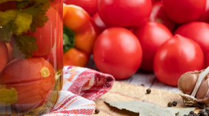Pohovani paradajz kao letnji obrok