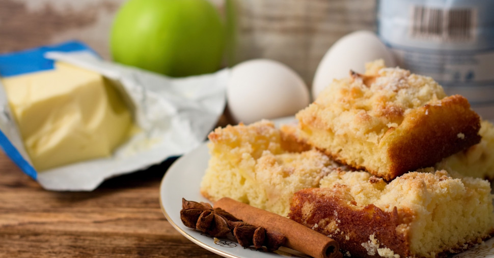Domaći kolač od jabuka i cimeta