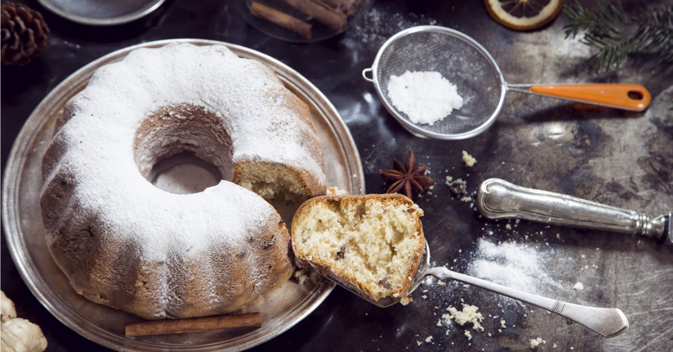 Posni praznični kuglof sa suvim voćem i orasima