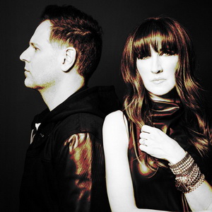 Worldwide Groove Corporation Ft. Missi Hale, Venste