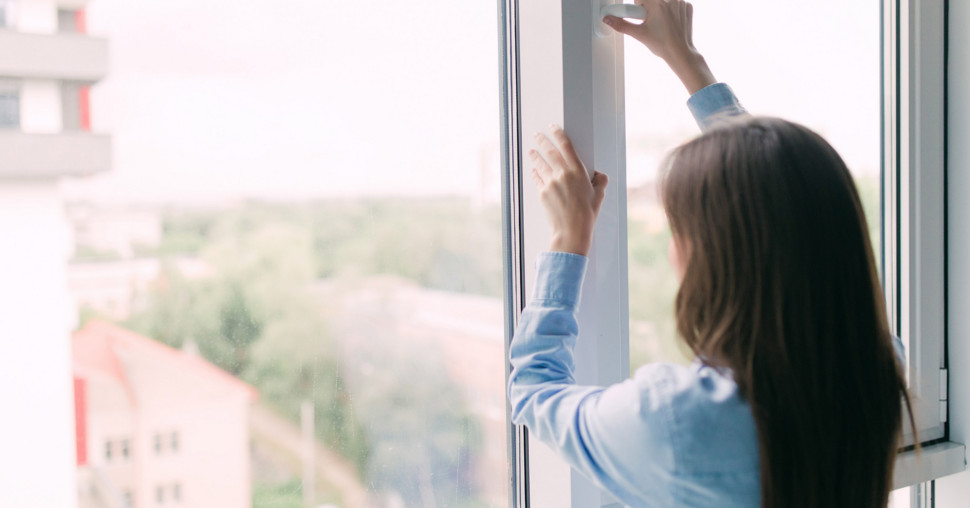 Zašto dom u proleće često ima neprijatan miris i kako to rešiti?