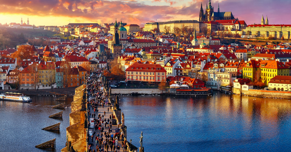 Prag u jesenjem ruhu: Vreme je za putovanje iz snova