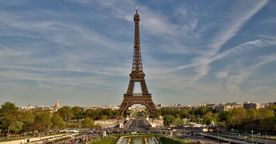 Želite da posedujete deo Ajfelove kule? Sada se možete nadmećete na aukciji
