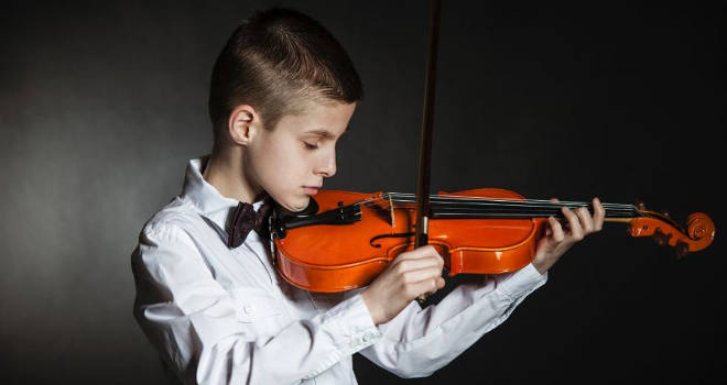 Kako sviranje instrumenta utiče na mozak?