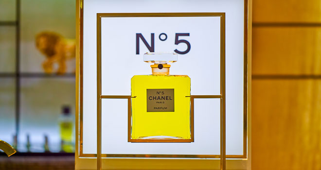 Čuveni Chanel N°5 proslavlja 100. rođendan