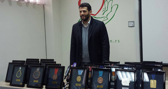 Šapić donirao medalje u humanitarne svrhe