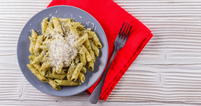 Zapečene makarone sa pesto sosom