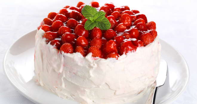 Lagana torta sa jagodama