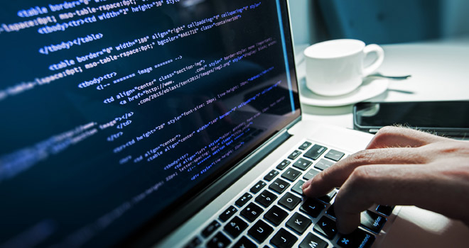 Pola vremena online provodimo na računaru, a pola na telefonu