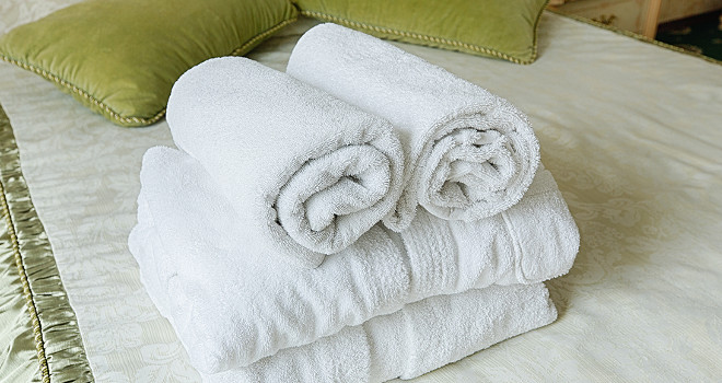 Kako da vam peškiri uvek beli i mekani? Ovako to rade u hotelima