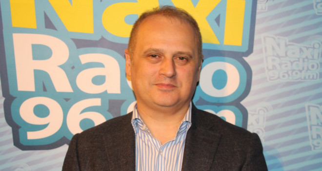 Vesić dodelio stipendiju mladom pevaču Milovanoviću