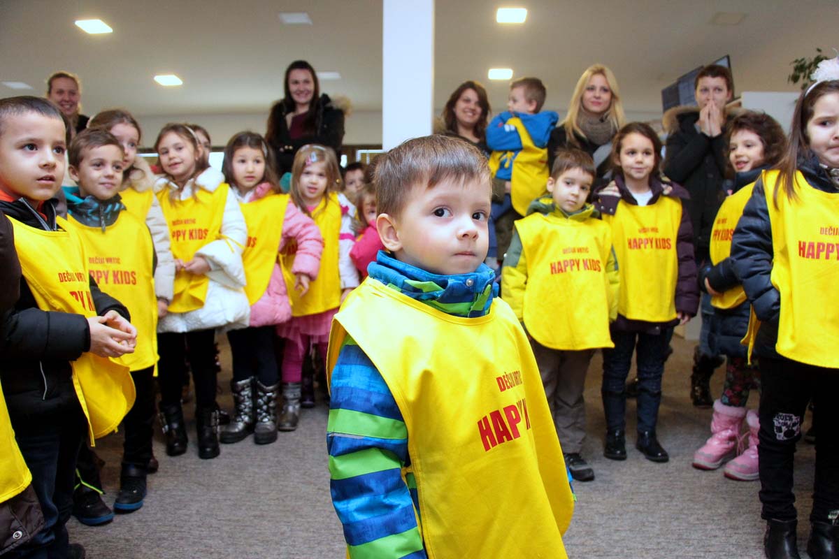 Najmlađi gosti u poseti Naxi radiju