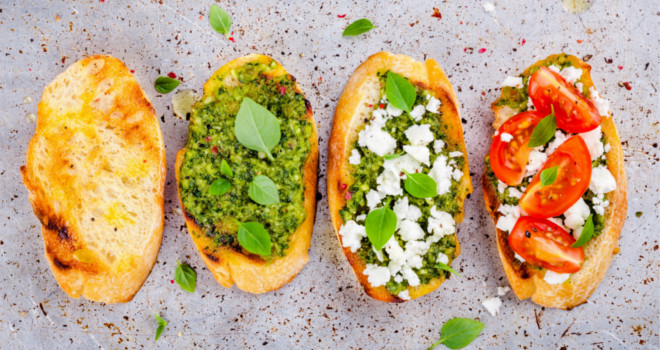 Brusketi sa pesto sosom