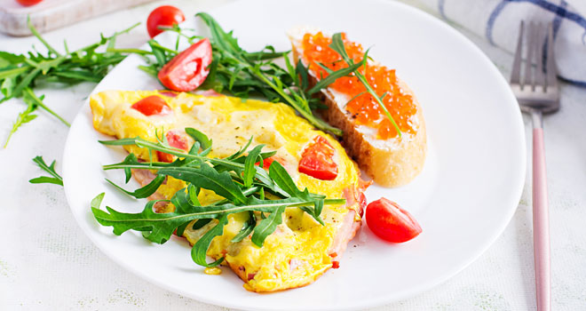 Omlet sa pršutom i sirom