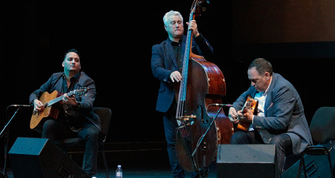 Ovacije za Rosenberg Trio