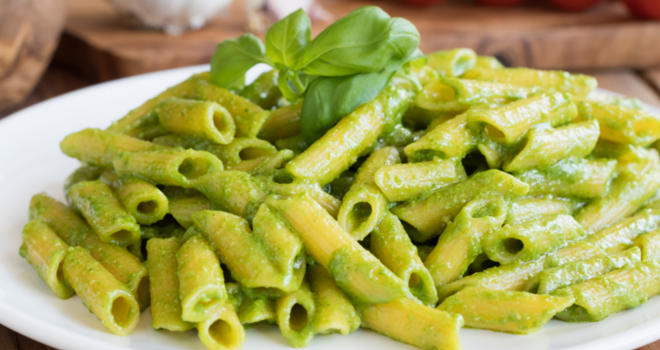 Pene u pesto sosu sa piletinom
