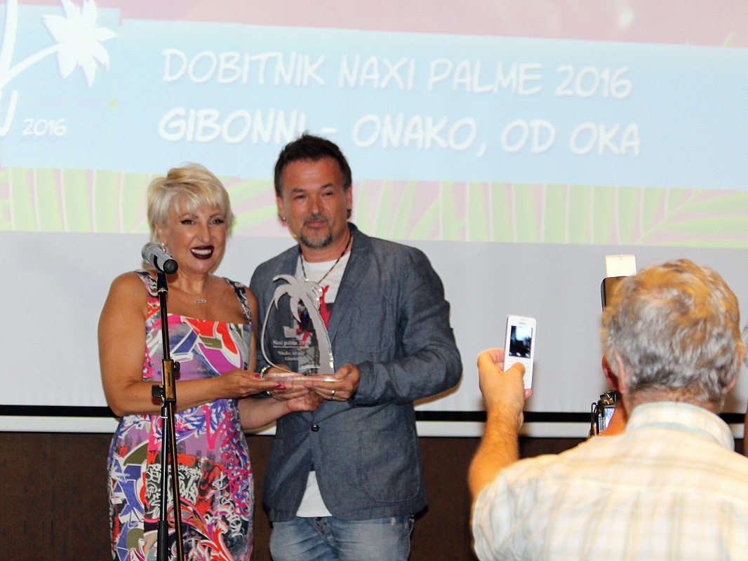 Dodeljena Naxi palma