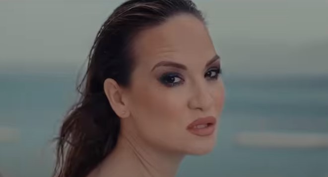 “Rano moja mila”: Jelena Tomašević objavila novu pesmu