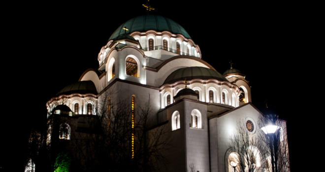 Hram Svetog Save: Paljenje badnjaka i božićna liturgija