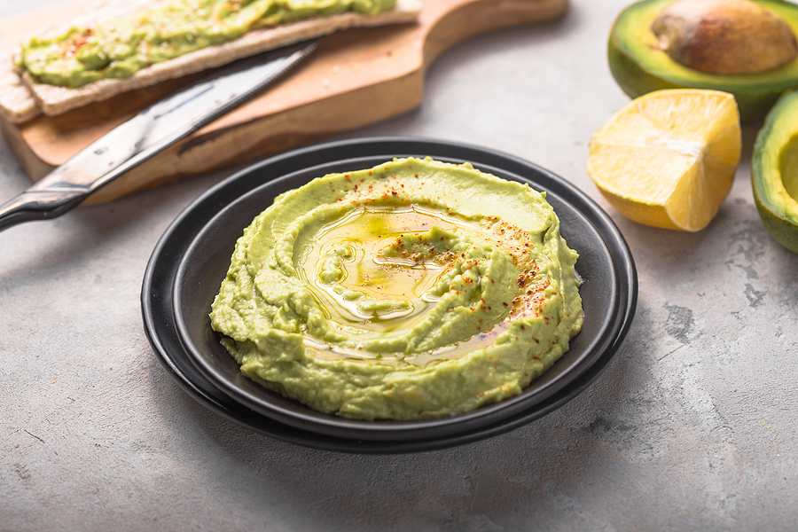 Humus sa avokadom