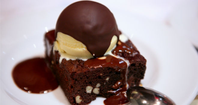 Brownies sa sladoledom