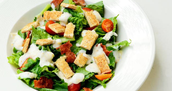 Ukusna Cezar salata