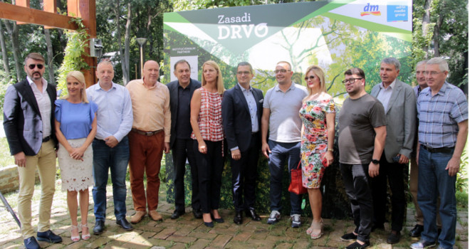 Zasadi drvo: Najveća akcija sadnje stabala u Srbiji