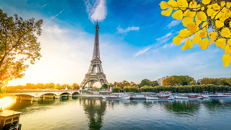 Pariz: Grad Svetlosti, Ljubavi i Istorije