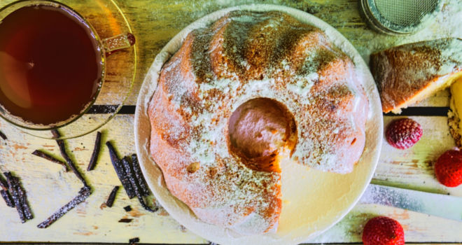 Kuglof sa kandiranim voćem