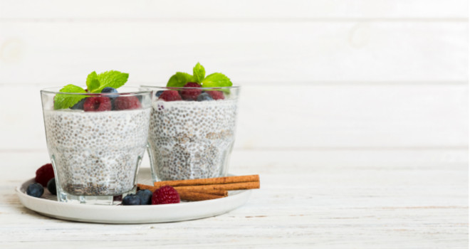 Čia puding sa malinama