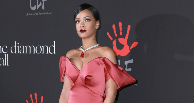 Rihanna: plava je nova crvena?