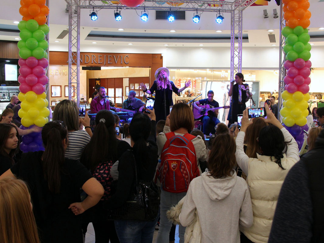 Shopping Night u Delta City-ju okupio ljubitelje kupovine i zabave