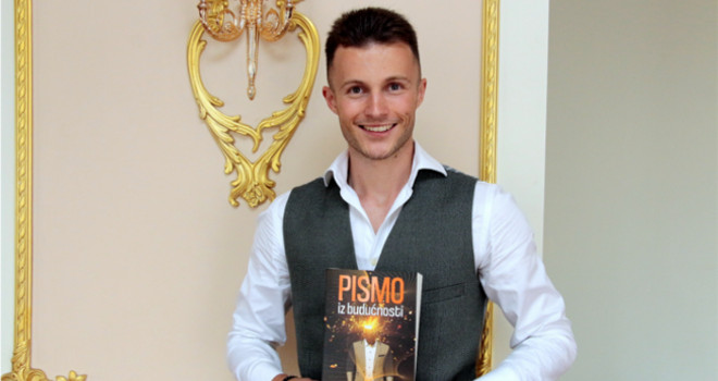 Predstavljen roman Pismo iz budućnosti Aleksandra Marića