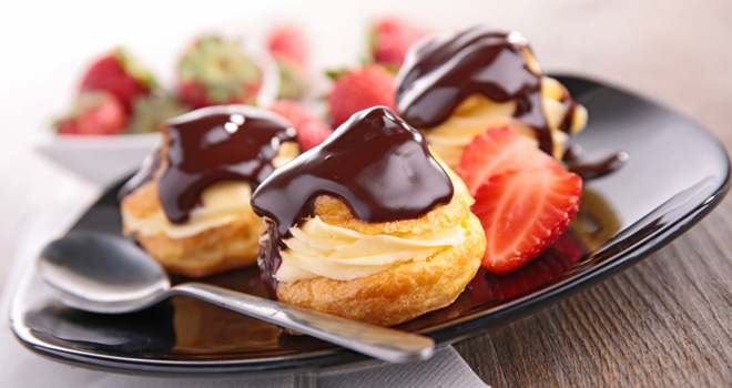 Profiterole sa čokoladom