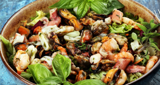 Salata sa plodovima mora