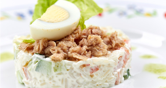 Salata sa tunjevinom i krompirom