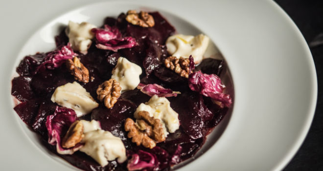 Salata sa cveklom i kozijim sirom