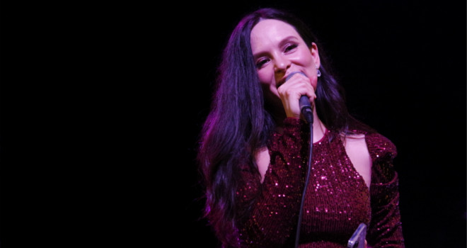 Lola Astanova: Emocija na klaviru