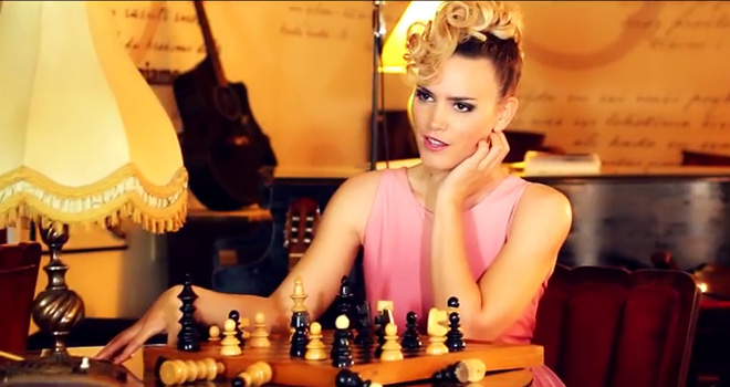 Ana Bebić predstavlja novu pesmu "Dilema"