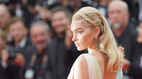Elsa Hosk prkosi pravilima i inspiriše stilom u Kanu