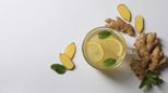 Kockice od đumbira i limuna kao dodatak vodi ili čaju