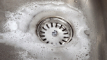 Trik za domaćinstvo: Evo kako možete očistiti odvod od sudopere
