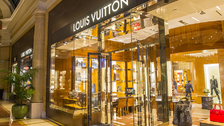 Neobična moda: Louis Vuitton plasirao čizme inspirisane ženskom nogom u salonkama