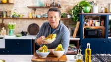 Džejmi Oliver nas uči štednji u novom kulinarskom serijalu 