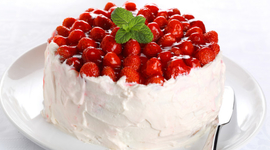 Lagana torta sa jagodama