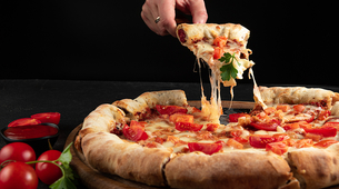 Najskuplja pica na svetu košta 12.000 dolara: Evo od čega je prave