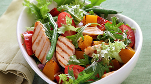 Salata sa piletinom i mirođijom
