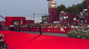Dva najlepša modna izdanja sa Filmskog festivala u Veneciji
