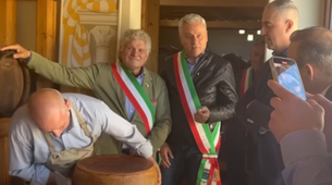 Parmezan otvoren posle 27 godina postavio novi rekord u sazrevanju