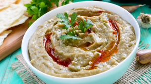Domaći humus sa patlidžanom